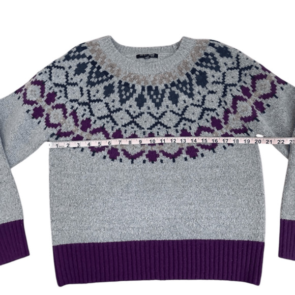 Tint & Shadow Women Petite M Fair Isle Sweater Gray Purple Crewneck Knit - Picture 3 of 8